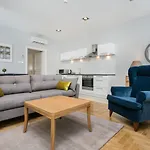 Venetian House Market Square 4*