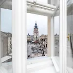 Appart hôtel Venetian House Market Square 4*