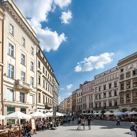 Venetian House Market Square 아파트호텔 4*