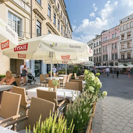 Venetian House Market Square Apart Otel
