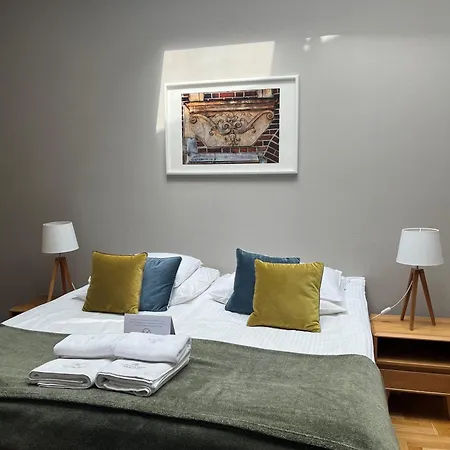 Venetian House Market Square 4* Krakau