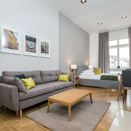 Apartmanhotel Venetian House Market Square 4*