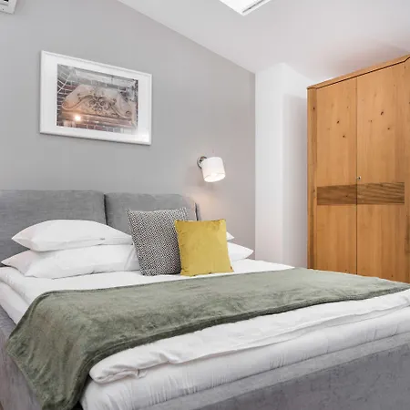 Aparthotel Venetian House Market Square