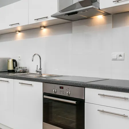 Venetian House Market Square 4*