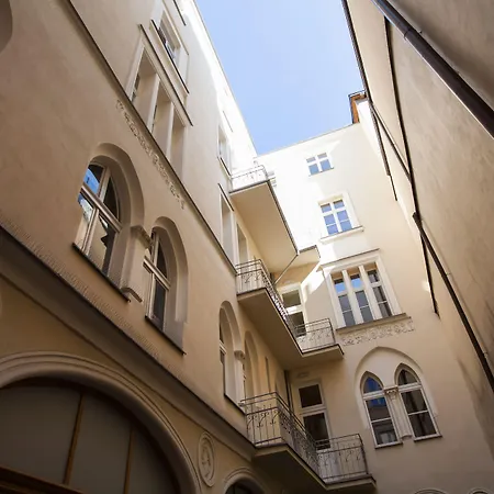 Venetian House Market Square Aparthotel Krakow