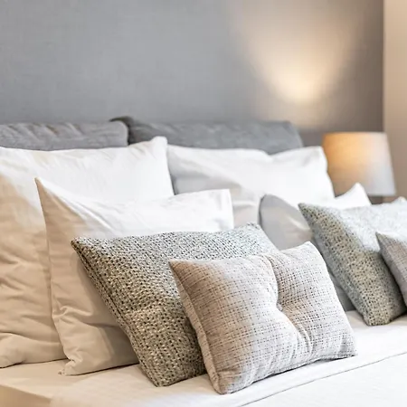 아파트호텔 Venetian House Market Square