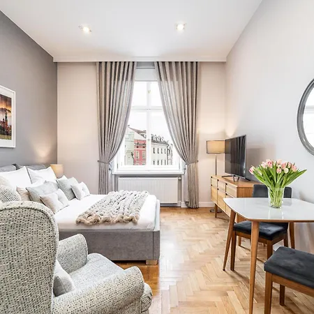 Venetian House Market Square 4* 크라쿠프