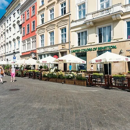 Venetian House Market Square Aparthotel Krakau