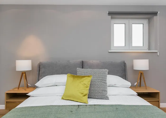 아파트호텔 Venetian House Market Square