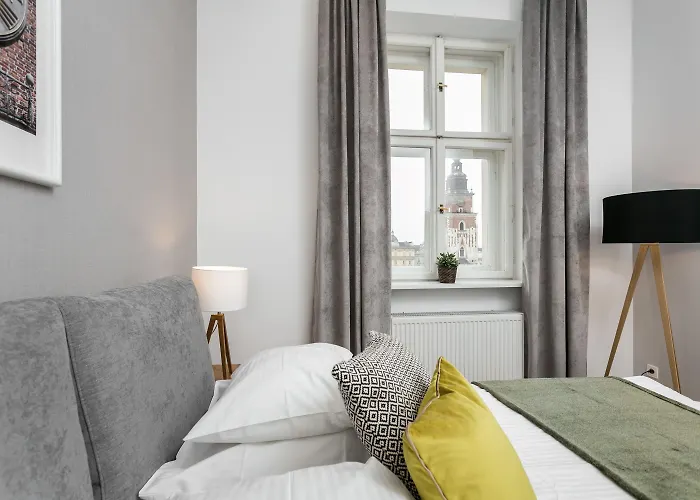 Venetian House Market Square 4*