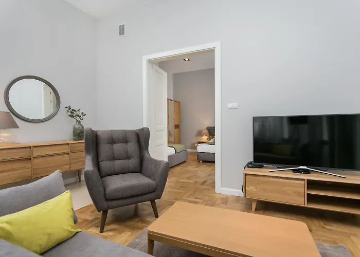 Venetian House Market Square 아파트호텔 4*