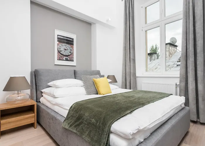 Venetian House Market Square