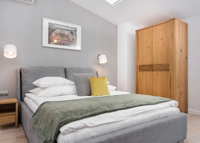 아파트호텔 Venetian House Market Square