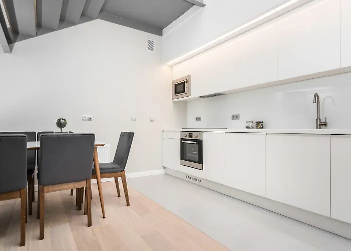 Venetian House Market Square