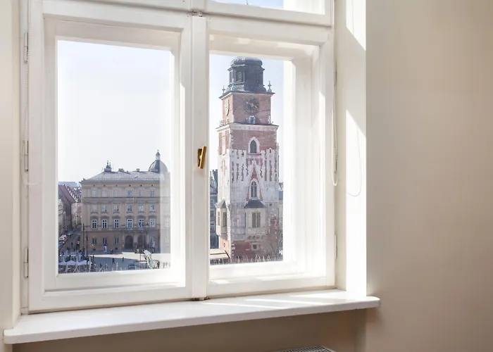 Venetian House Market Square 아파트호텔 4*