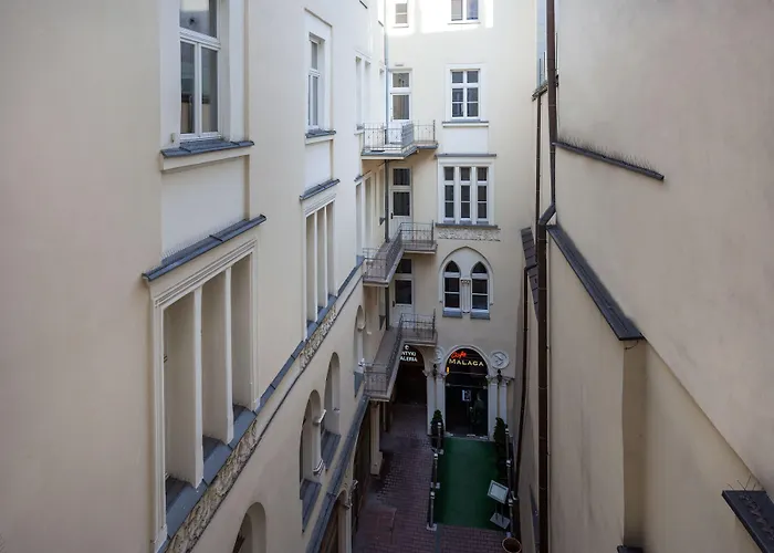 Venetian House Market Square