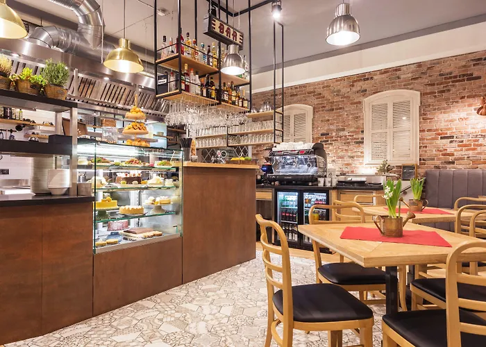 아파트호텔 Venetian House Market Square