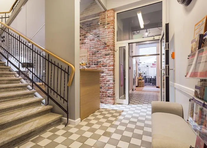 Venetian House Market Square 4*