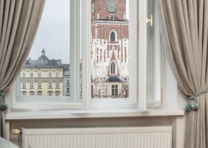 Venetian House Market Square 아파트호텔