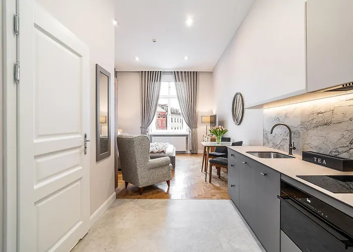 Venetian House Market Square 아파트호텔 4*