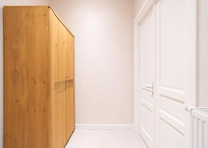 Venetian House Market Square 아파트호텔 4*