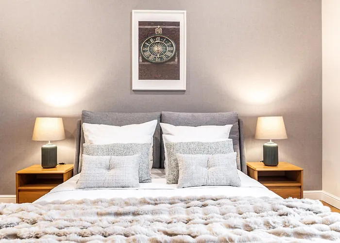 Venetian House Market Square