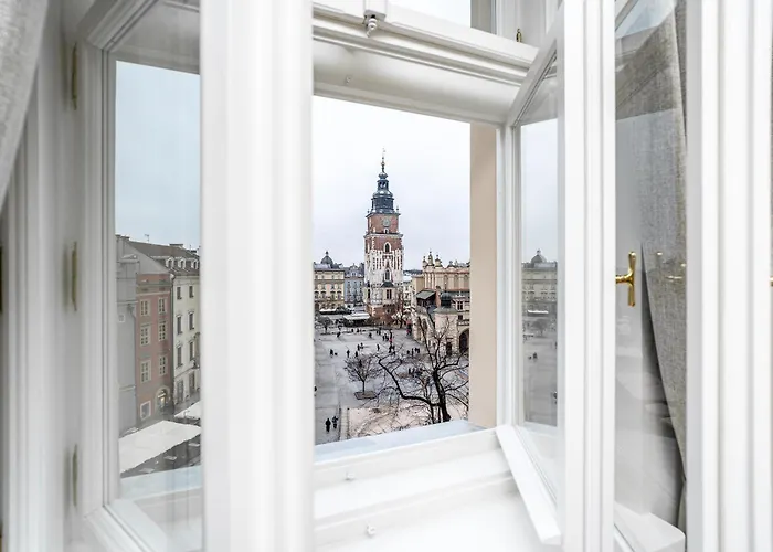 아파트호텔 Venetian House Market Square 4*