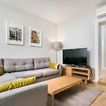 Venetian House Market Square 아파트호텔 4*